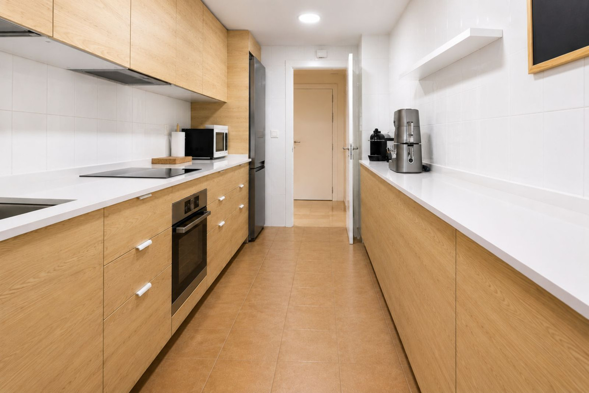 2 Bed Apartment for sale in La Alcaidesa Costa Del Sol, Cádiz, Spain