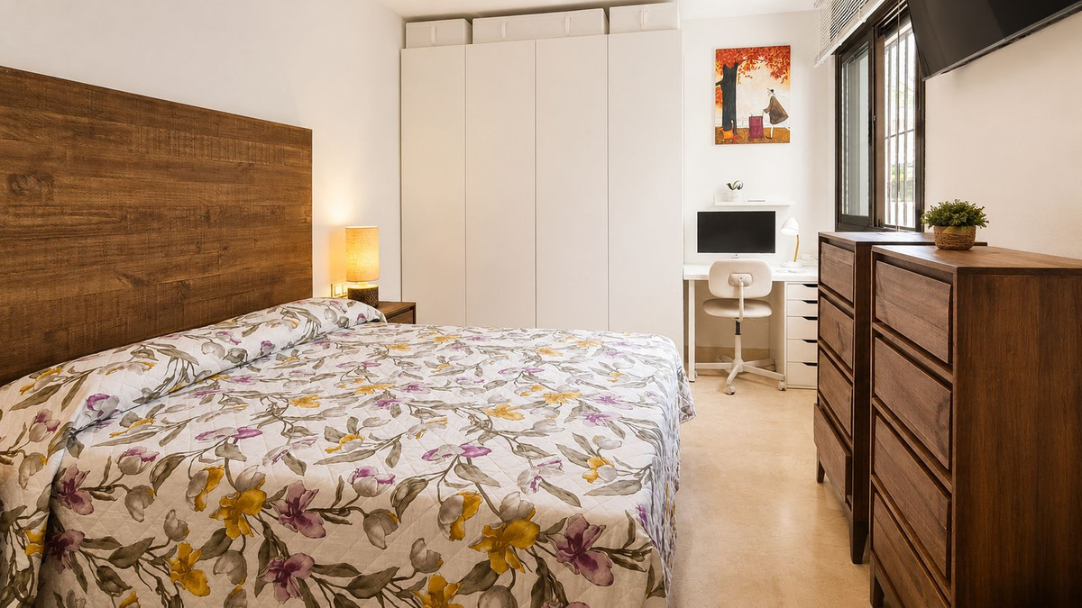 2 Bed Apartment for sale in La Alcaidesa Costa Del Sol, Cádiz, Spain