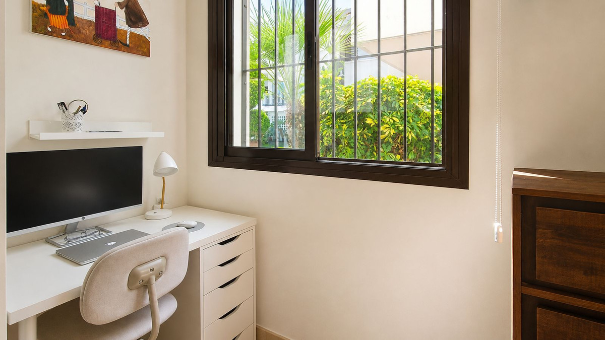 2 Bed Apartment for sale in La Alcaidesa Costa Del Sol, Cádiz, Spain