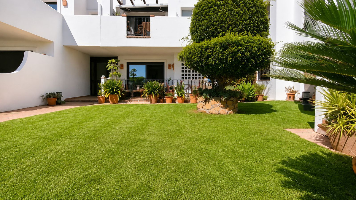 2 Bed Apartment for sale in La Alcaidesa Costa Del Sol, Cádiz, Spain