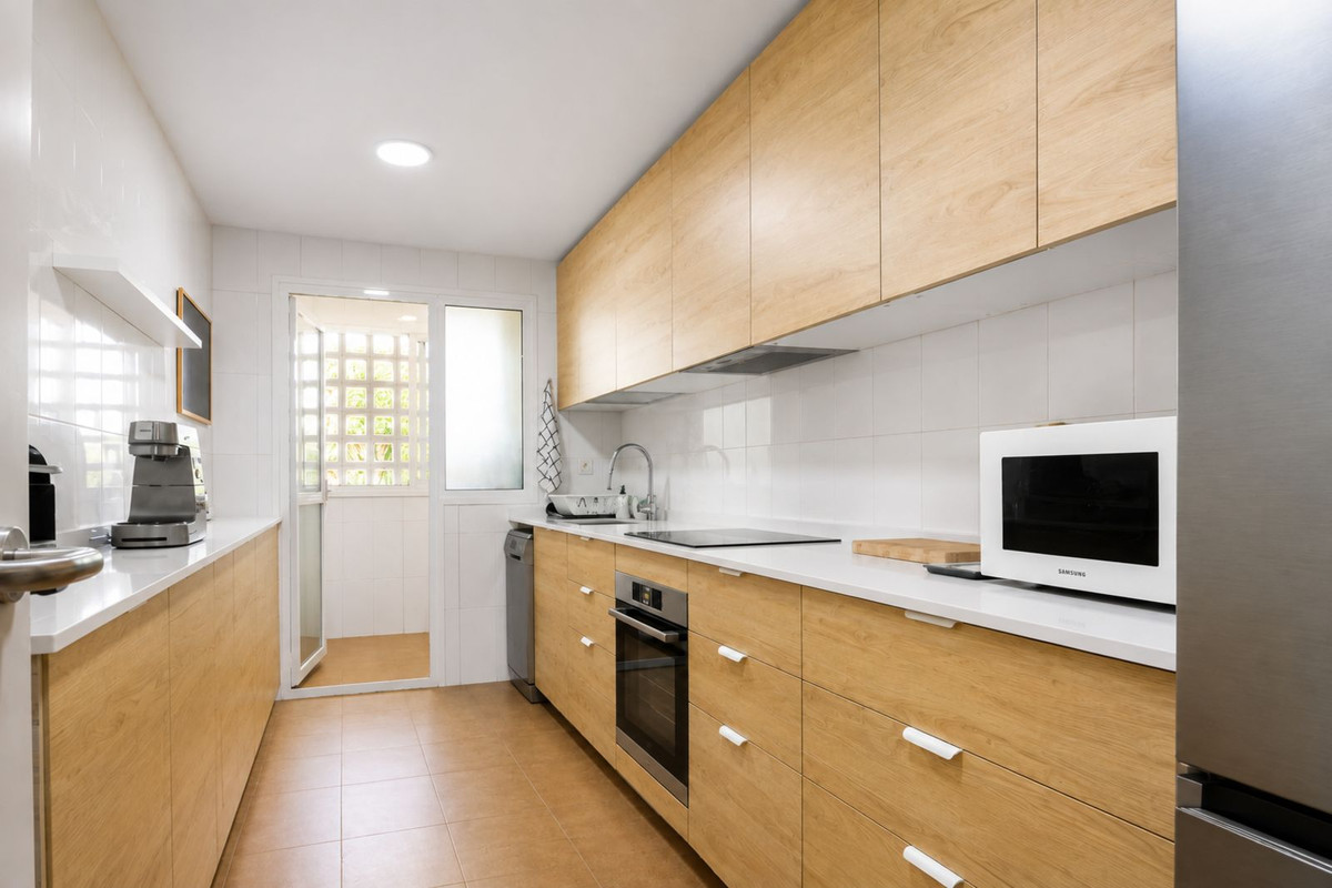 2 Bed Apartment for sale in La Alcaidesa Costa Del Sol, Cádiz, Spain