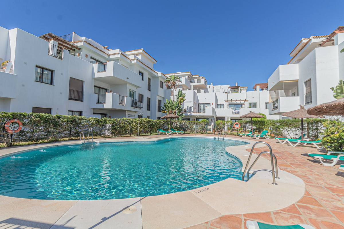 2 Bed Apartment for sale in La Alcaidesa Costa Del Sol, Cádiz, Spain