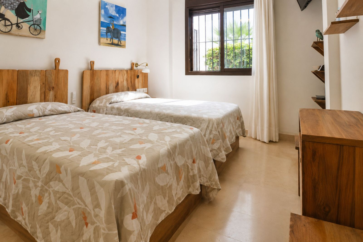 2 Bed Apartment for sale in La Alcaidesa Costa Del Sol, Cádiz, Spain