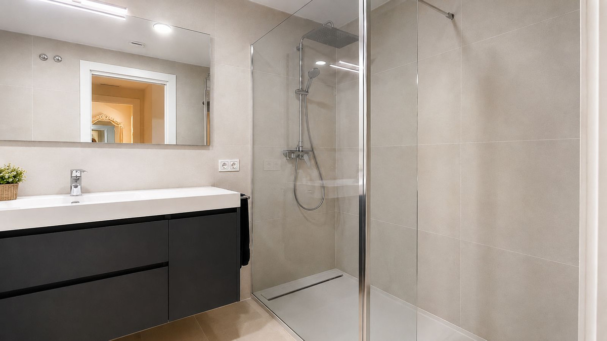 2 Bed Apartment for sale in La Alcaidesa Costa Del Sol, Cádiz, Spain