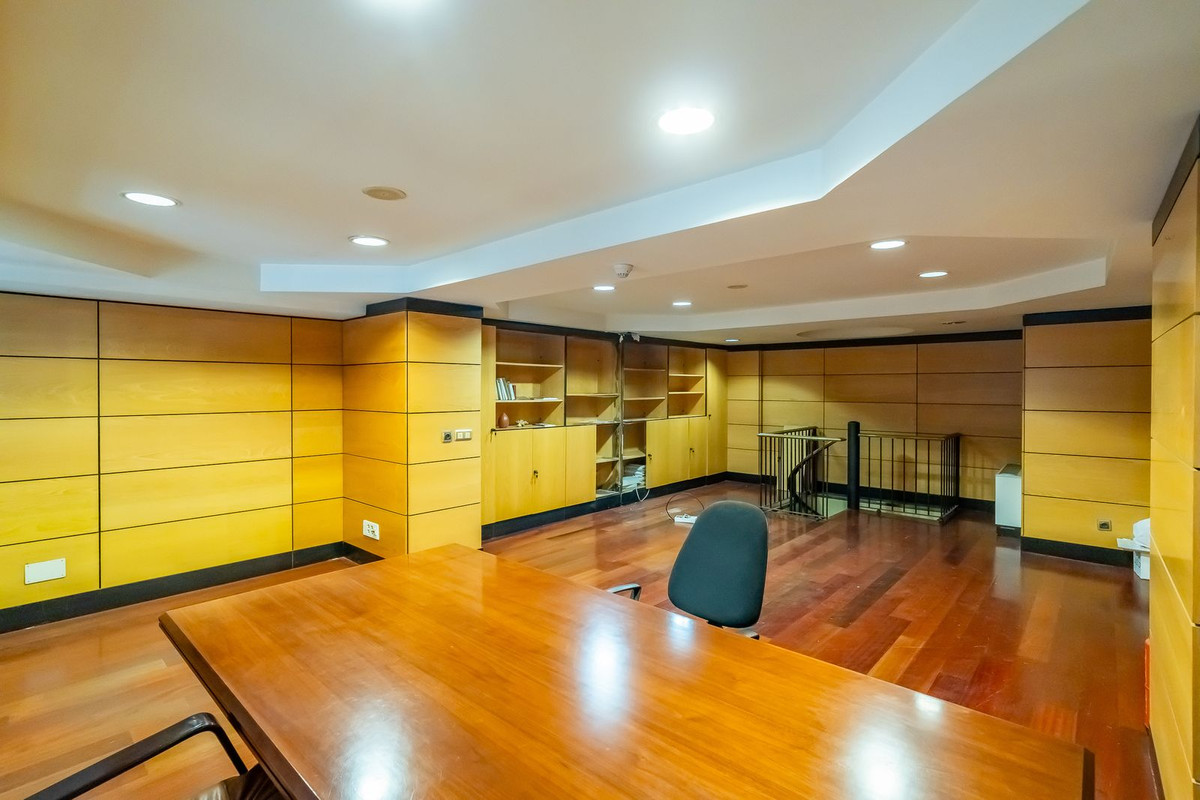 9 Bed Commercial unit for sale in Marbella Costa Del Sol, Málaga, Spain
