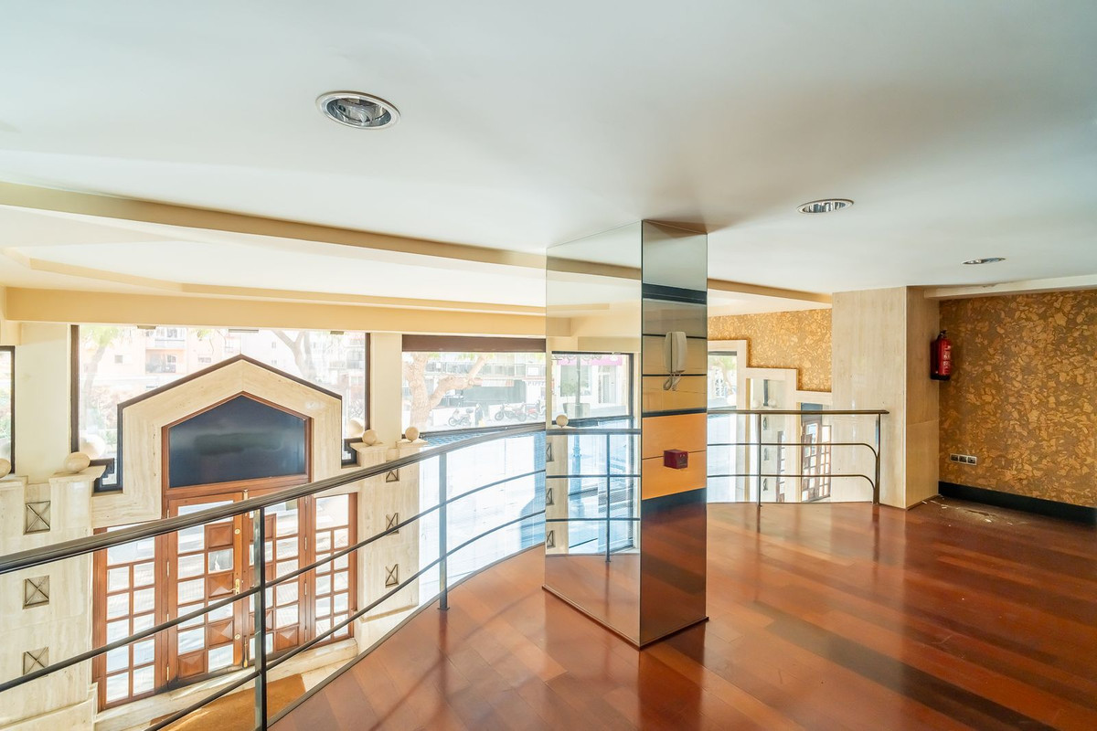 9 Bed Commercial unit for sale in Marbella Costa Del Sol, Málaga, Spain