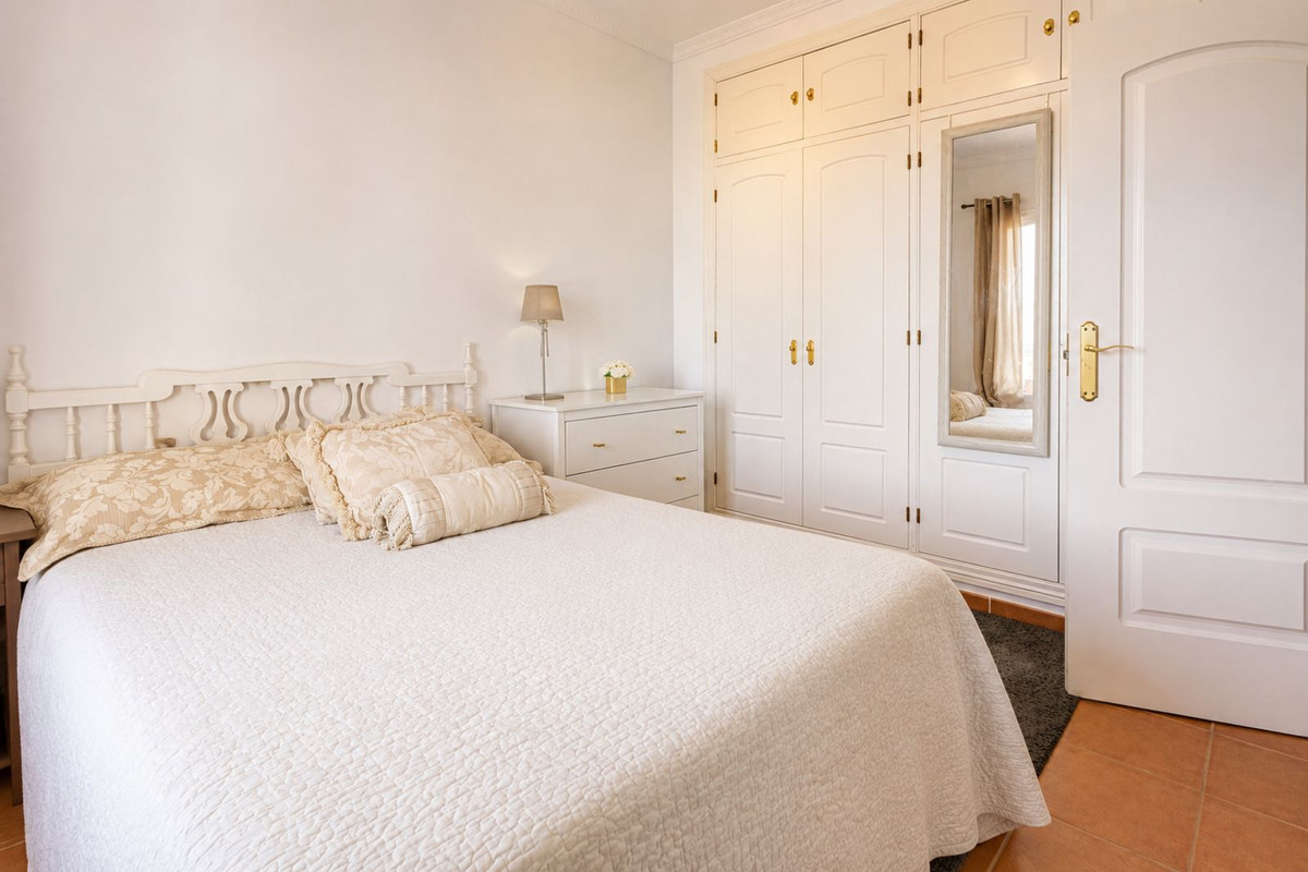 3 Bed Townhouse for sale in La Alcaidesa Costa Del Sol, Cádiz, Spain