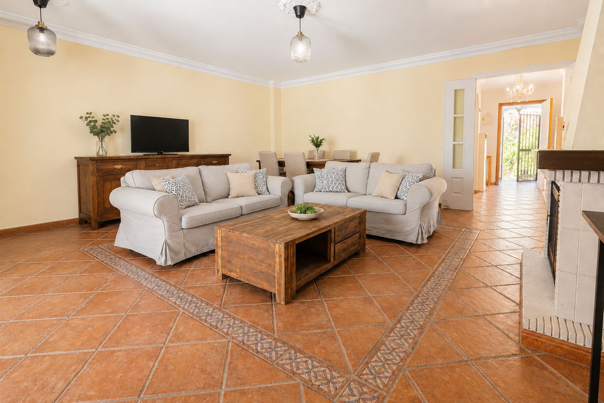 3 Bed Townhouse for sale in La Alcaidesa Costa Del Sol, Cádiz, Spain