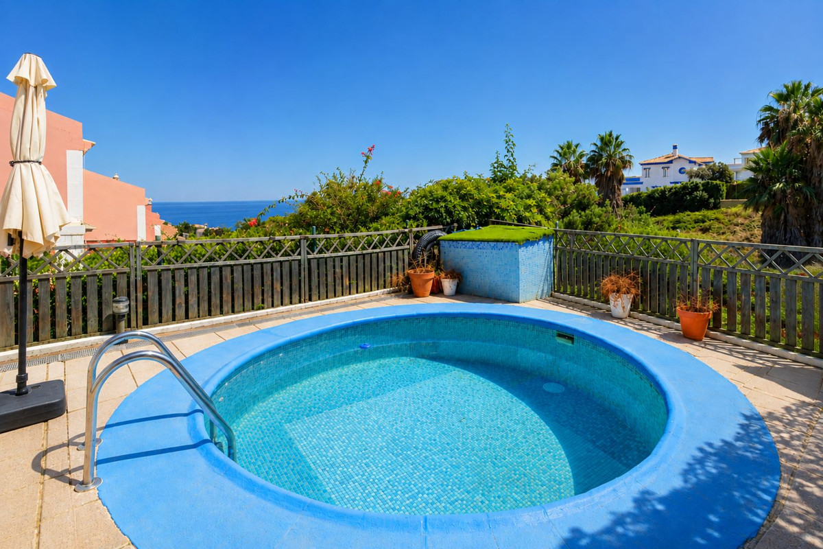 3 Bed Townhouse for sale in La Alcaidesa Costa Del Sol, Cádiz, Spain