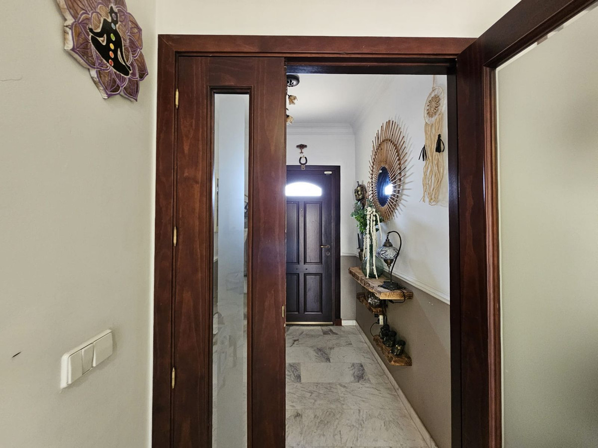 5 Bed Townhouse for sale in Los Pacos Costa Del Sol, Málaga, Spain