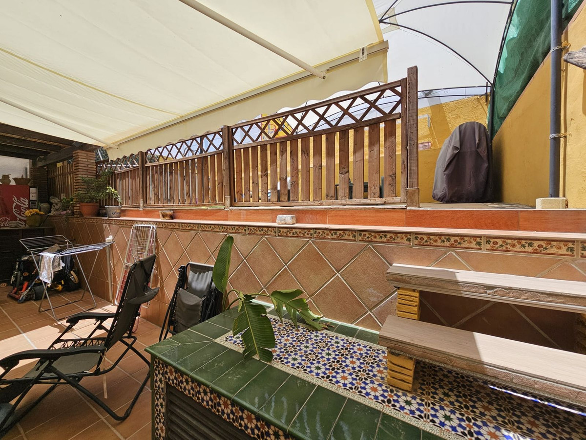 5 Bed Townhouse for sale in Los Pacos Costa Del Sol, Málaga, Spain