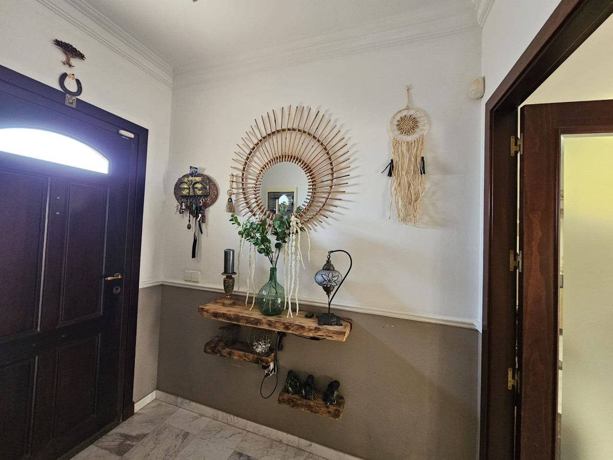 5 Bed Townhouse for sale in Los Pacos Costa Del Sol, Málaga, Spain