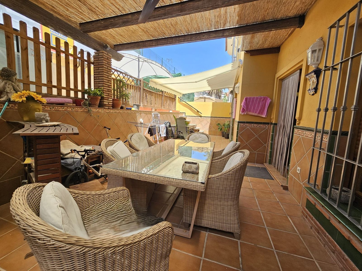 5 Bed Townhouse for sale in Los Pacos Costa Del Sol, Málaga, Spain