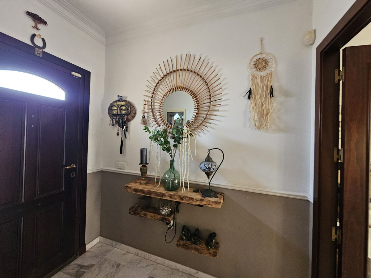 5 Bed Townhouse for sale in Los Pacos Costa Del Sol, Málaga, Spain