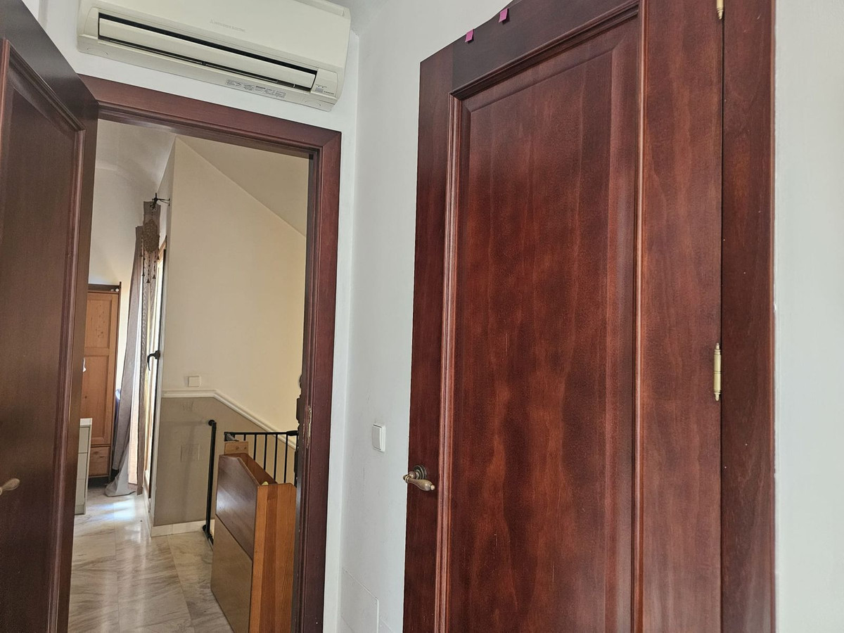 5 Bed Townhouse for sale in Los Pacos Costa Del Sol, Málaga, Spain