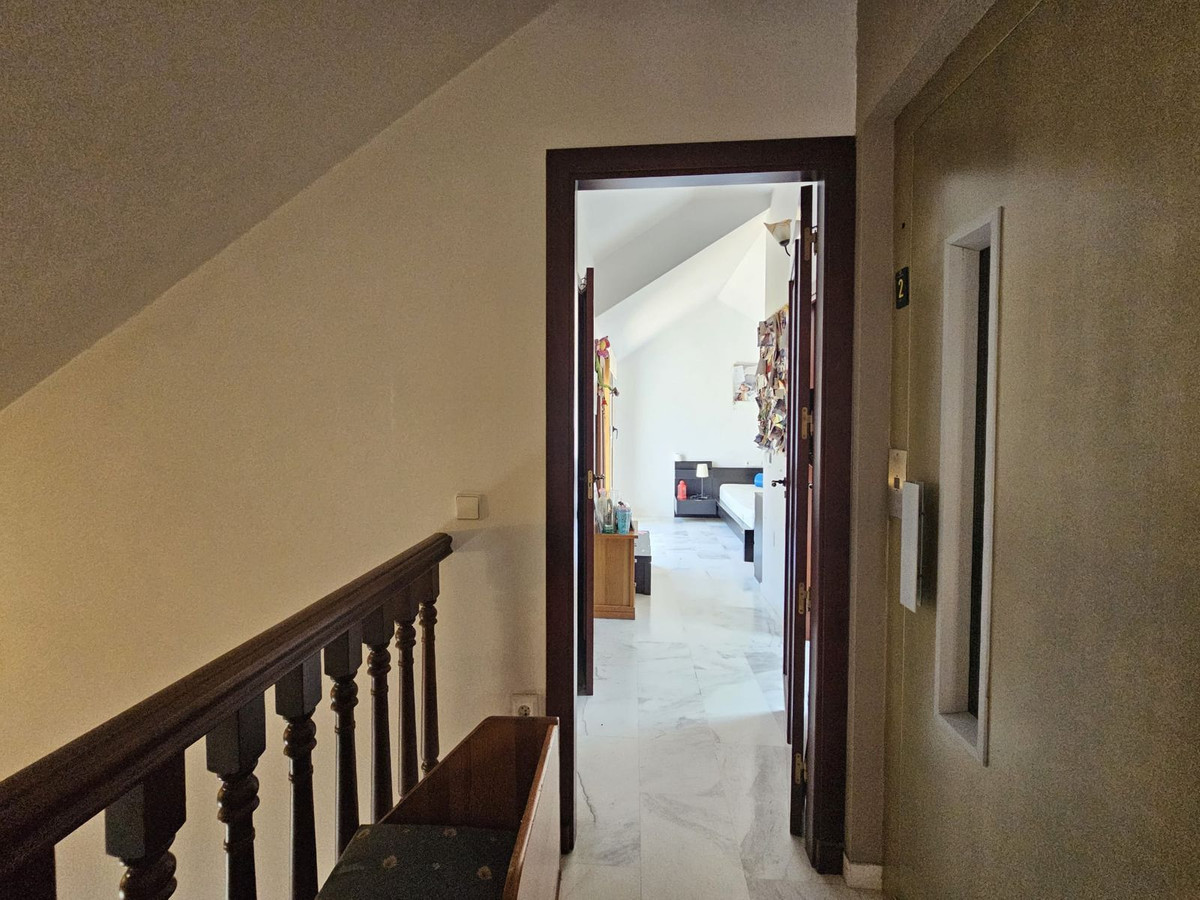 5 Bed Townhouse for sale in Los Pacos Costa Del Sol, Málaga, Spain
