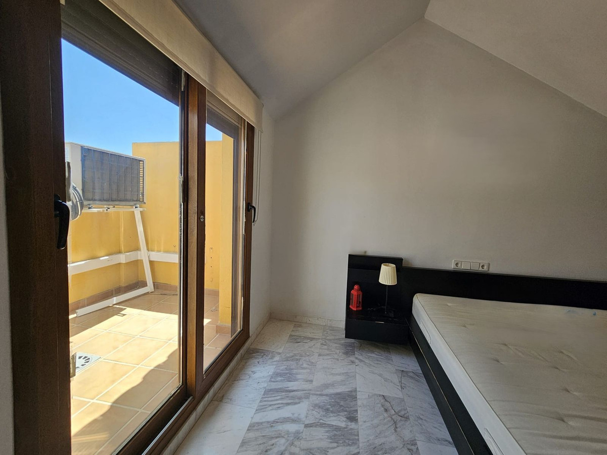 5 Bed Townhouse for sale in Los Pacos Costa Del Sol, Málaga, Spain
