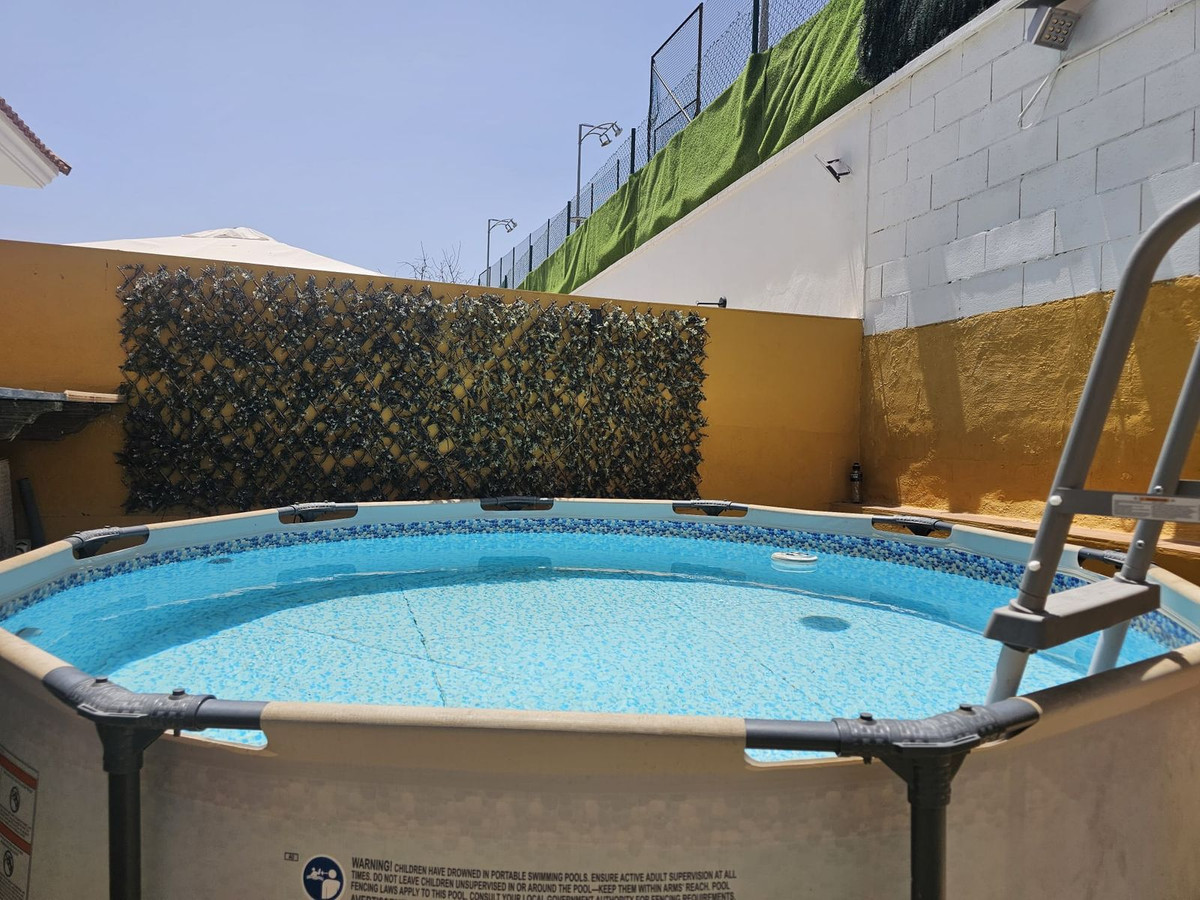 5 Bed Townhouse for sale in Los Pacos Costa Del Sol, Málaga, Spain