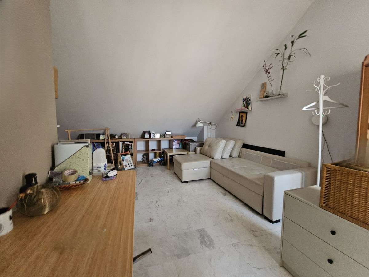5 Bed Townhouse for sale in Los Pacos Costa Del Sol, Málaga, Spain