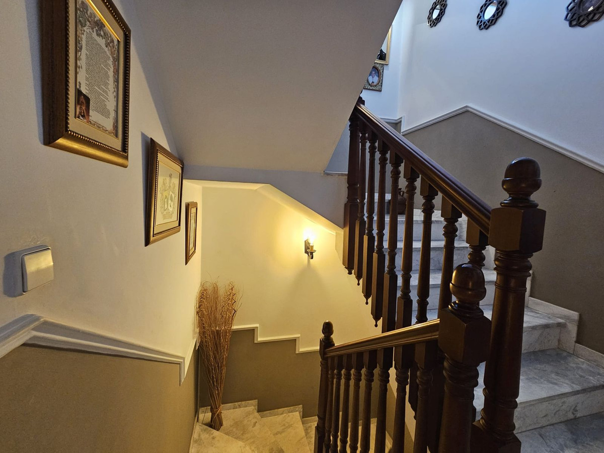 5 Bed Townhouse for sale in Los Pacos Costa Del Sol, Málaga, Spain