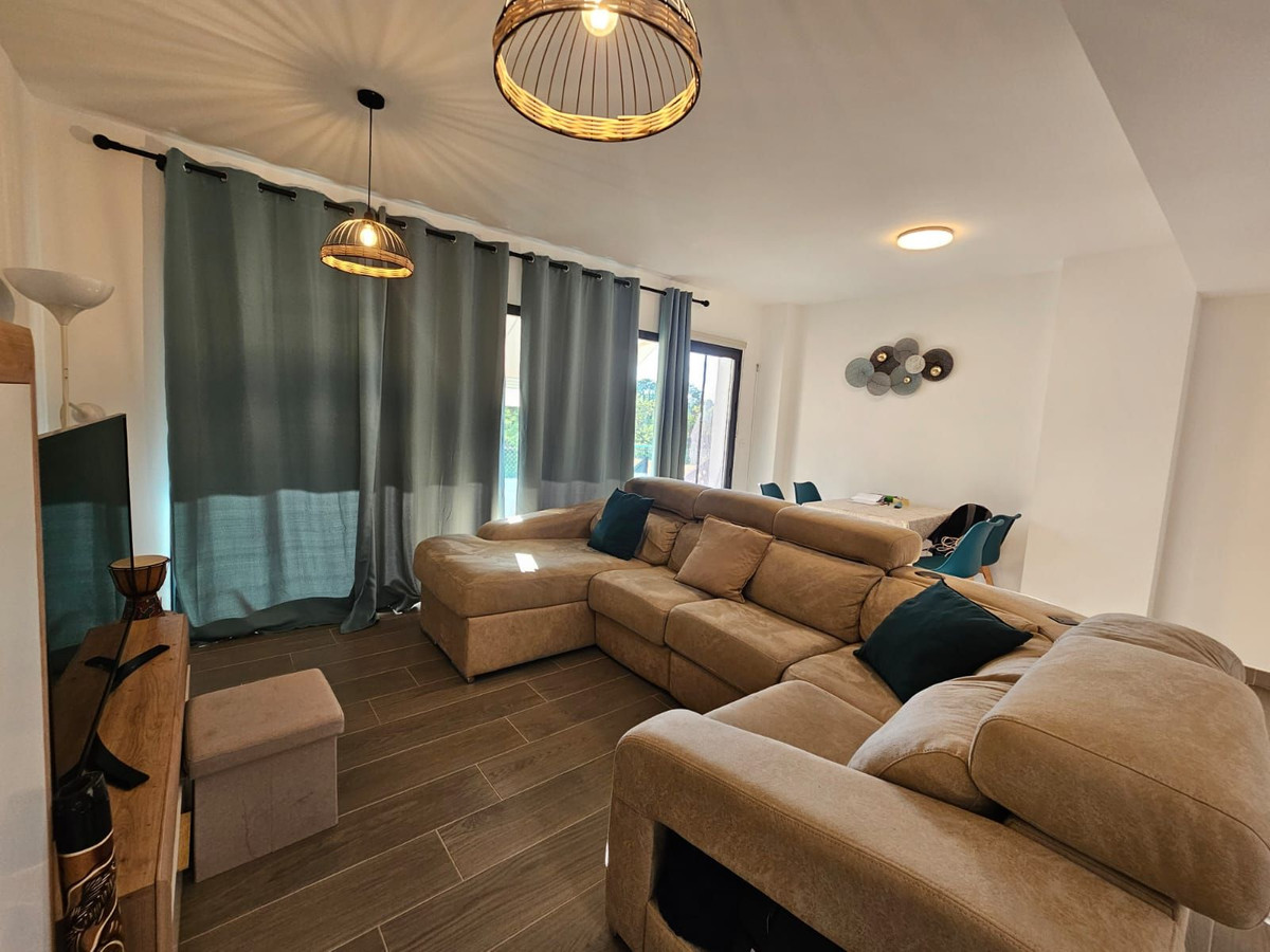 3 Bed Townhouse for sale in Alhaurín De La Torre Costa Del Sol, Málaga, Spain