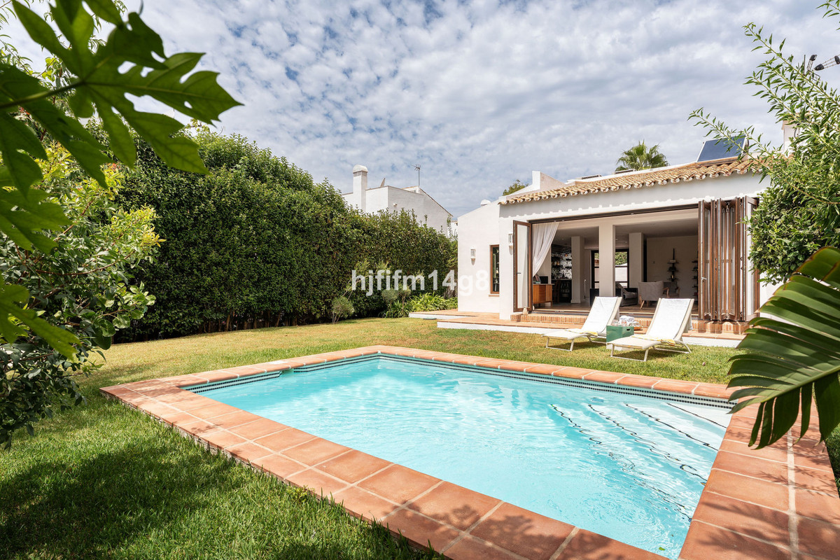 3 Bed Townhouse for sale in Estepona Costa Del Sol, Málaga, Spain
