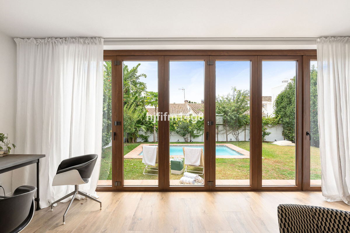 3 Bed Townhouse for sale in Estepona Costa Del Sol, Málaga, Spain