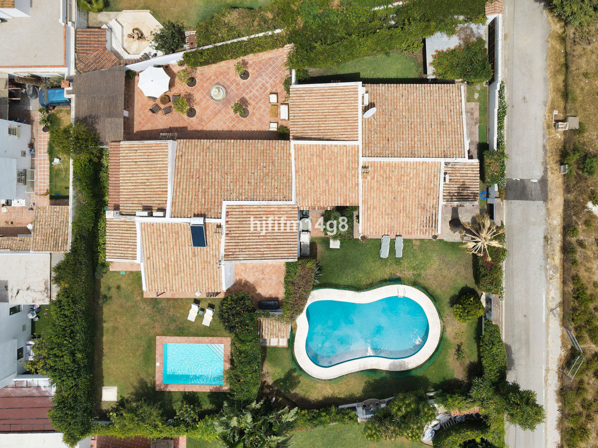 3 Bed Townhouse for sale in Estepona Costa Del Sol, Málaga, Spain