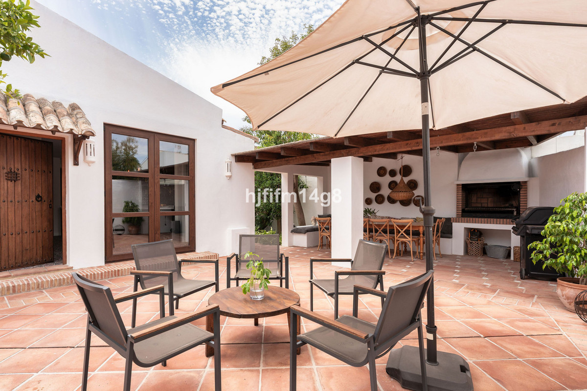 3 Bed Townhouse for sale in Estepona Costa Del Sol, Málaga, Spain