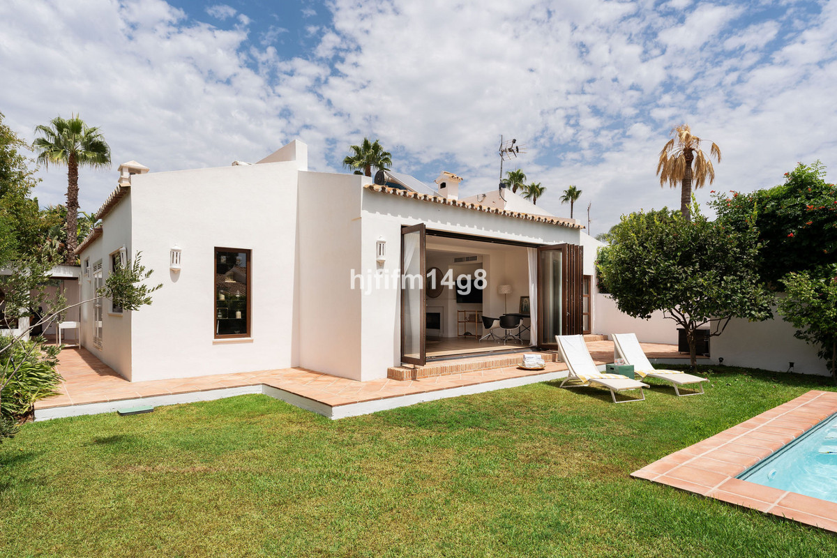 3 Bed Townhouse for sale in Estepona Costa Del Sol, Málaga, Spain