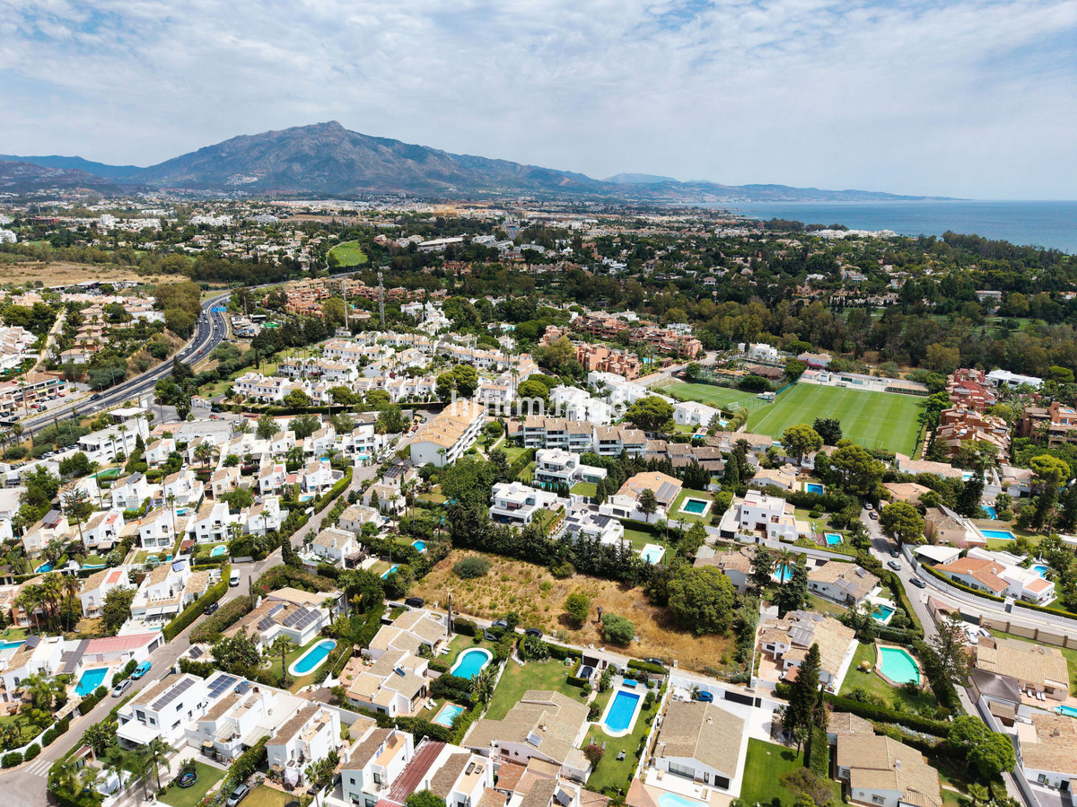 3 Bed Townhouse for sale in Estepona Costa Del Sol, Málaga, Spain