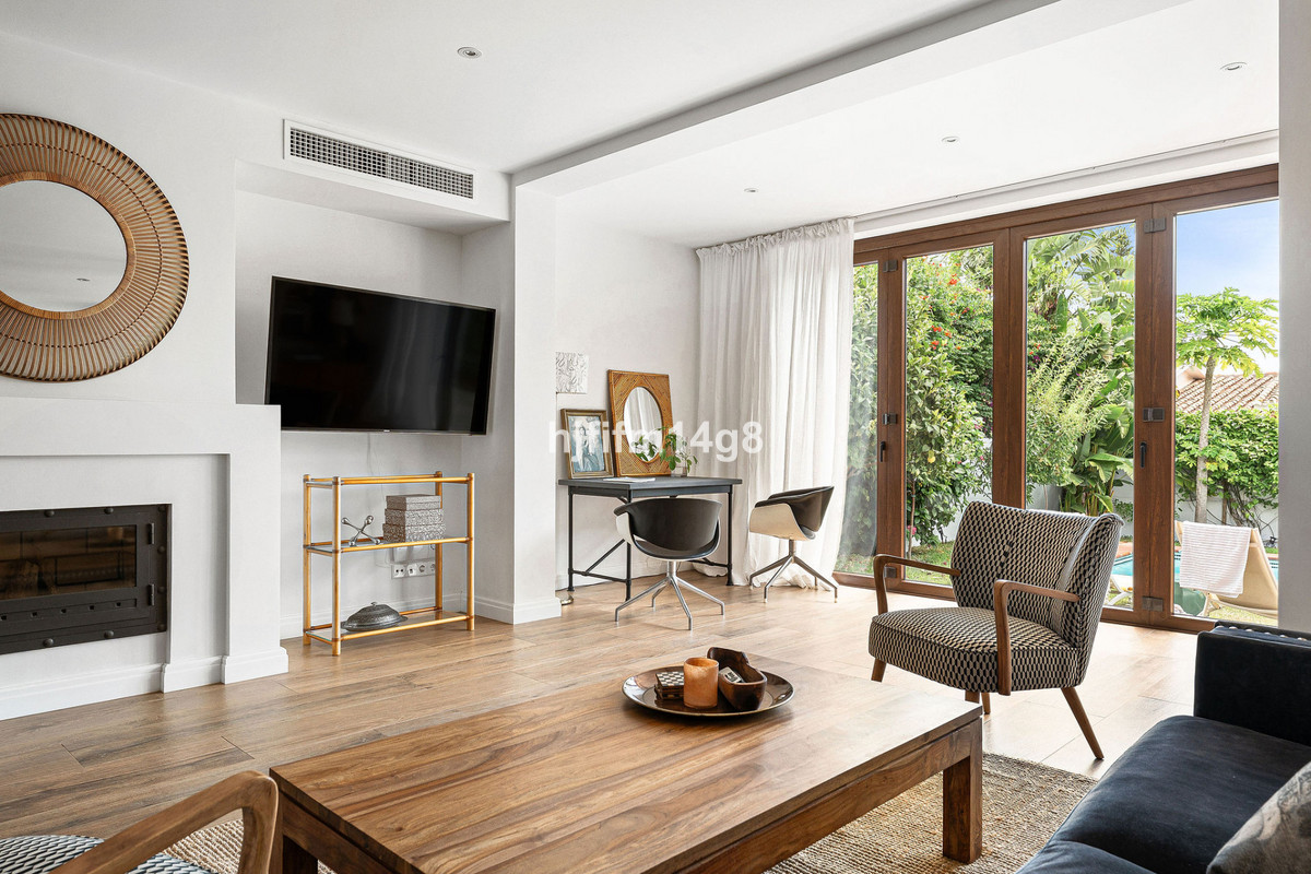 3 Bed Townhouse for sale in Estepona Costa Del Sol, Málaga, Spain