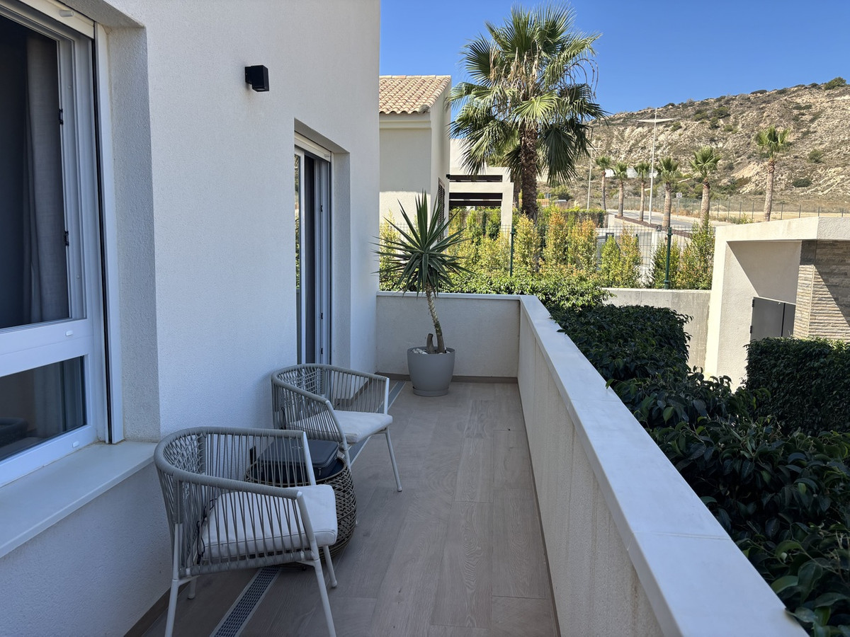 Se vende Apartamento Planta Baja de 3 dormitorios en Costa Blanca, Alicante, España