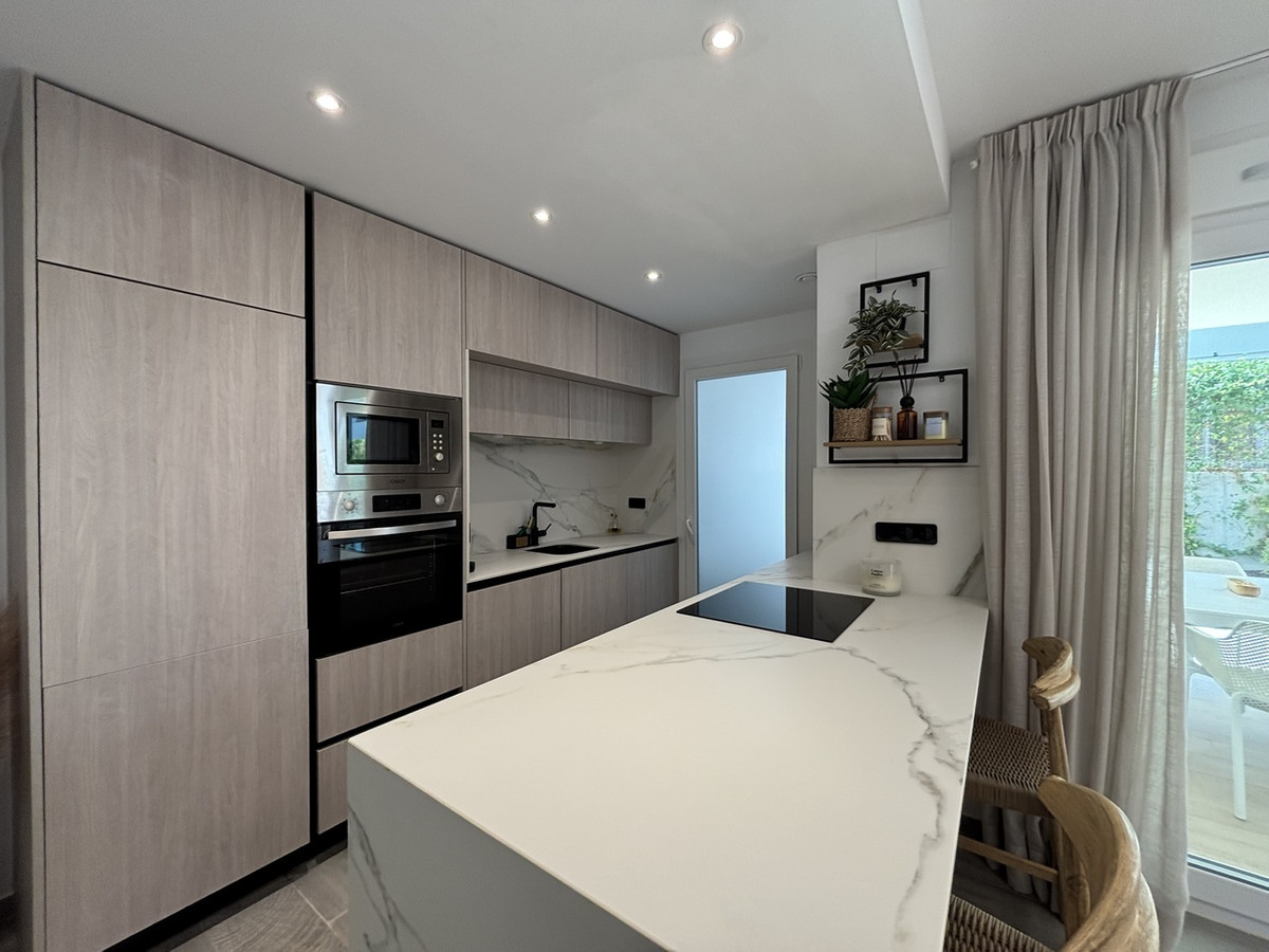 Se vende Apartamento Planta Baja de 3 dormitorios en Costa Blanca, Alicante, España