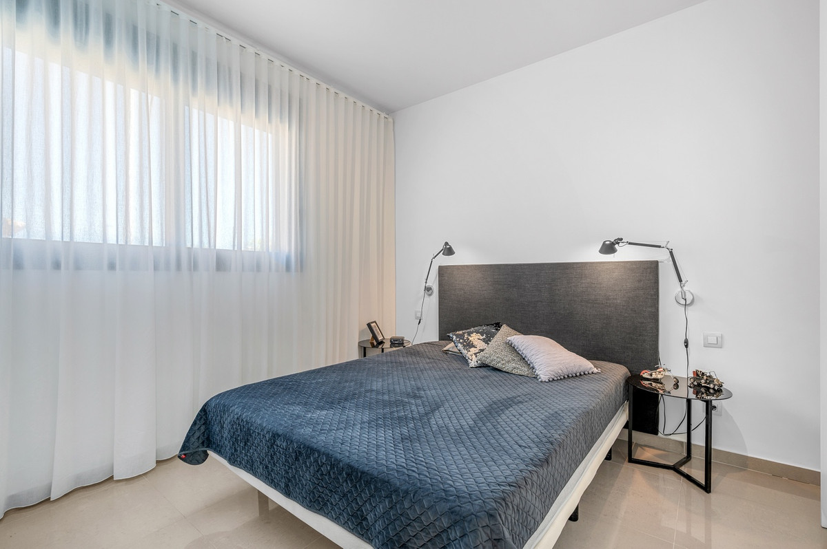 Se vende Villa - Chalet de 4 dormitorios en Costa Blanca, Alicante, España