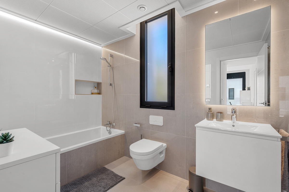 Se vende Villa - Chalet de 4 dormitorios en Costa Blanca, Alicante, España