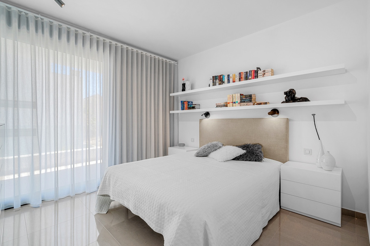 Se vende Villa - Chalet de 4 dormitorios en Costa Blanca, Alicante, España