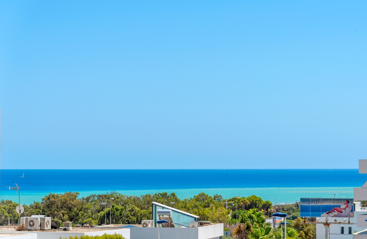 Se vende Villa - Chalet de 4 dormitorios en Costa Blanca, Alicante, España