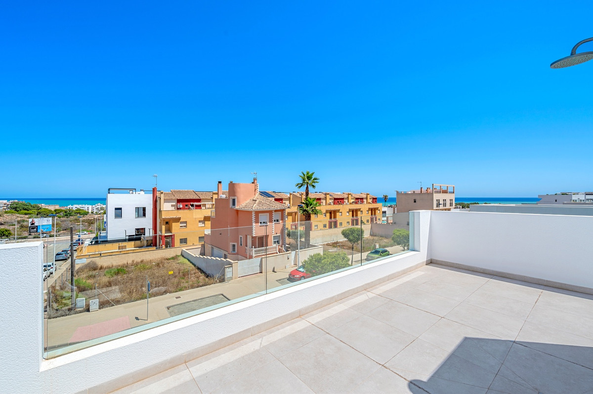 Se vende Villa - Chalet de 4 dormitorios en Costa Blanca, Alicante, España