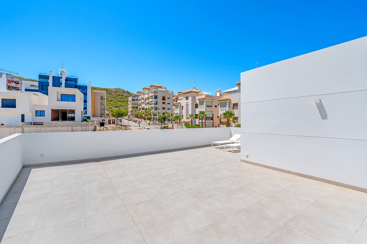 Se vende Villa - Chalet de 4 dormitorios en Costa Blanca, Alicante, España