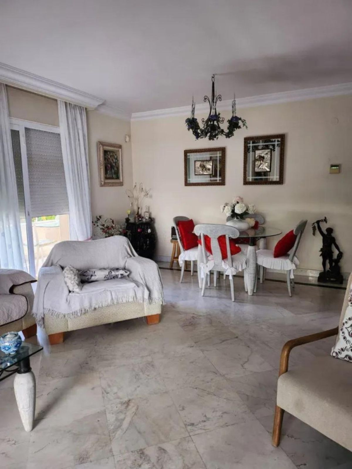 Se vende Apartamento Planta Media de 2 dormitorios en Costa Del Sol, Málaga, España