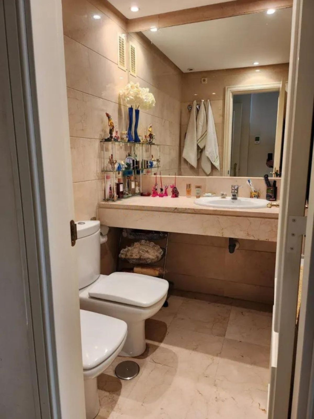 Se vende Apartamento Planta Media de 2 dormitorios en Costa Del Sol, Málaga, España
