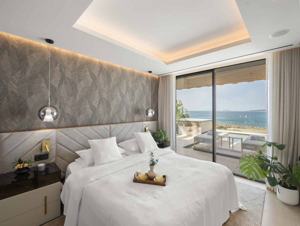 2 Bed Apartment for sale in Estepona Costa Del Sol, Málaga, Spain