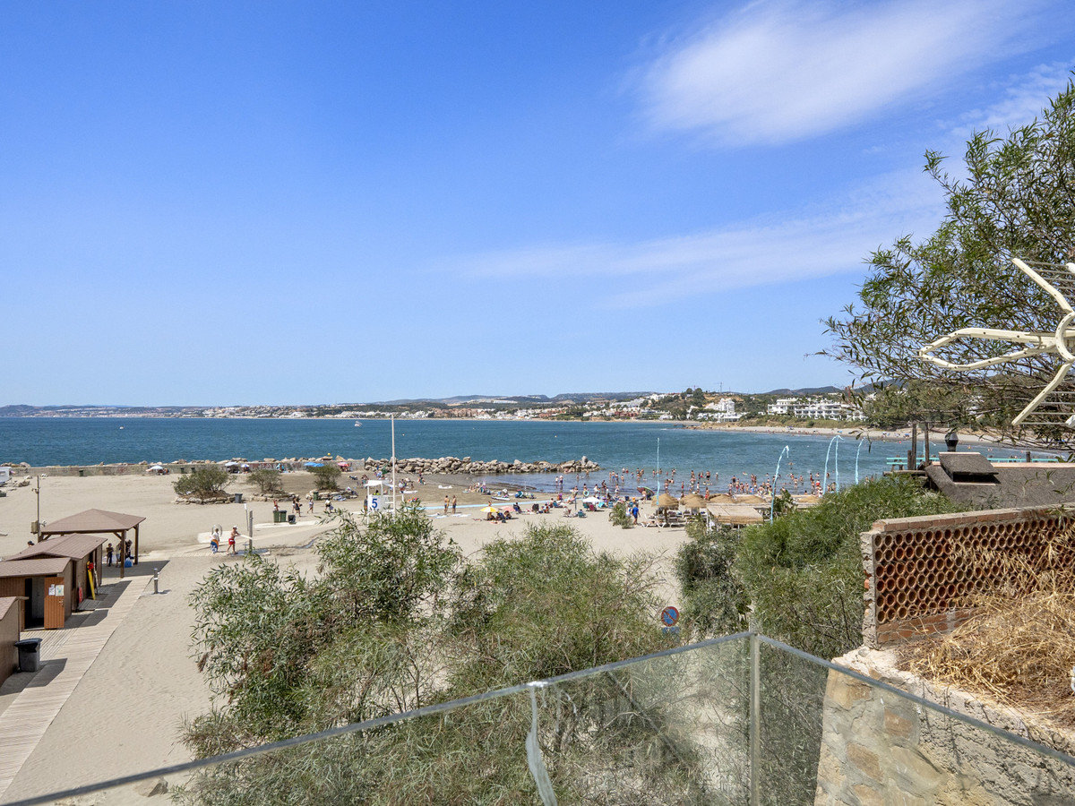 2 Bed Apartment for sale in Estepona Costa Del Sol, Málaga, Spain