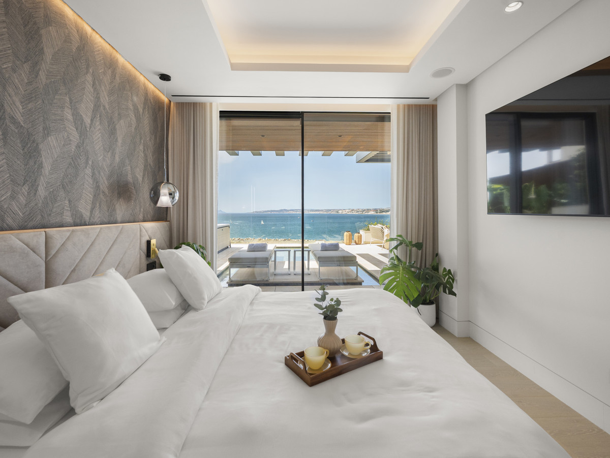 2 Bed Apartment for sale in Estepona Costa Del Sol, Málaga, Spain