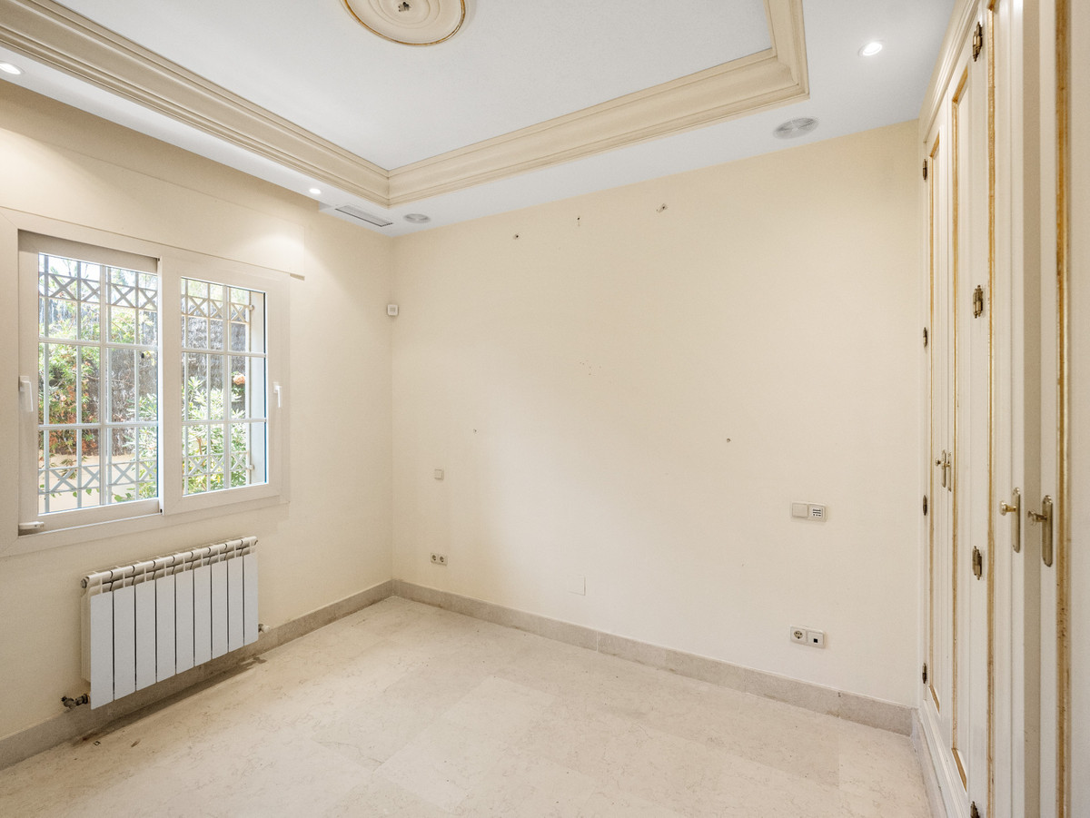 5 Bed Townhouse for sale in Cortijo Blanco Costa Del Sol, Málaga, Spain