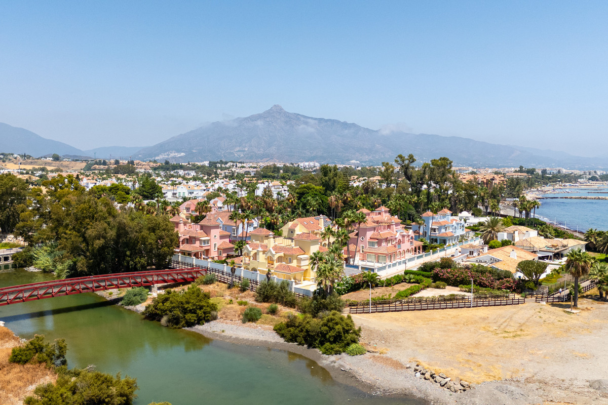 5 Bed Townhouse for sale in Cortijo Blanco Costa Del Sol, Málaga, Spain