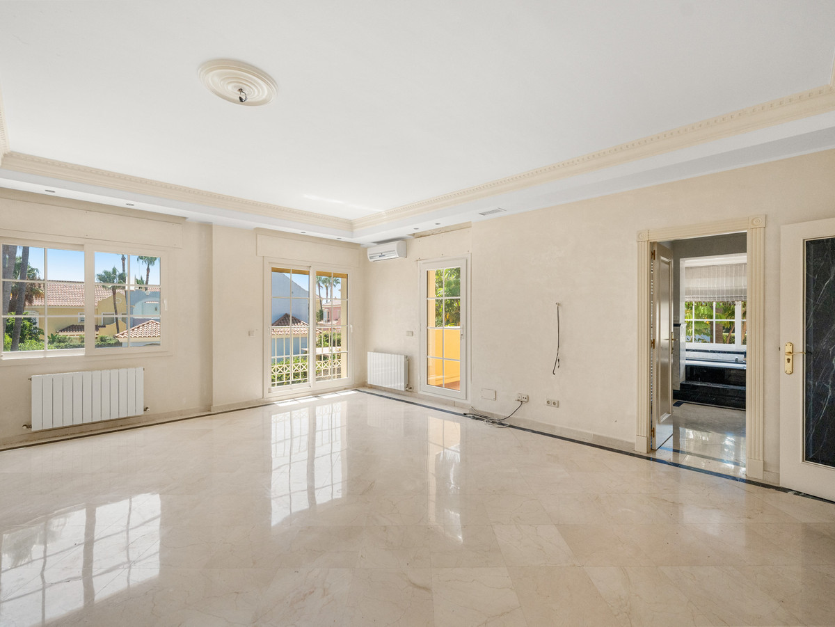 5 Bed Townhouse for sale in Cortijo Blanco Costa Del Sol, Málaga, Spain