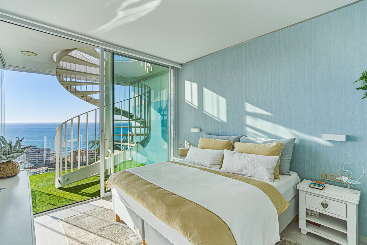 2 Bed Apartment for sale in Fuengirola Costa Del Sol, Málaga, Spain