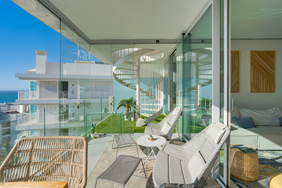 2 Bed Apartment for sale in Fuengirola Costa Del Sol, Málaga, Spain